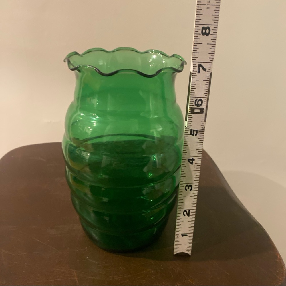 VINTAGE Mid Century 7” Vase Forest Green St Patrick’s Day Anchor Hocking Ribbed - Picture 5 of 8